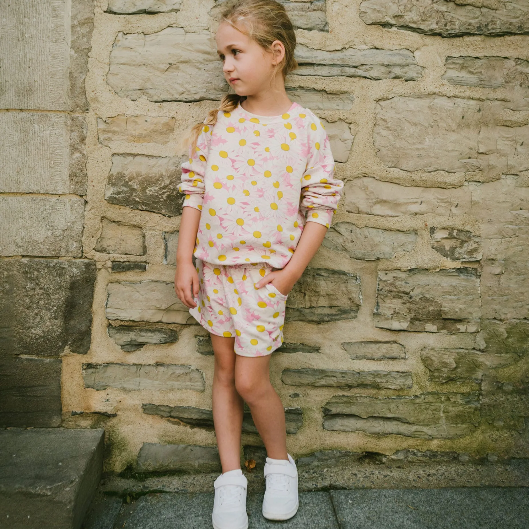 Daisies Sweatshirt 7-10