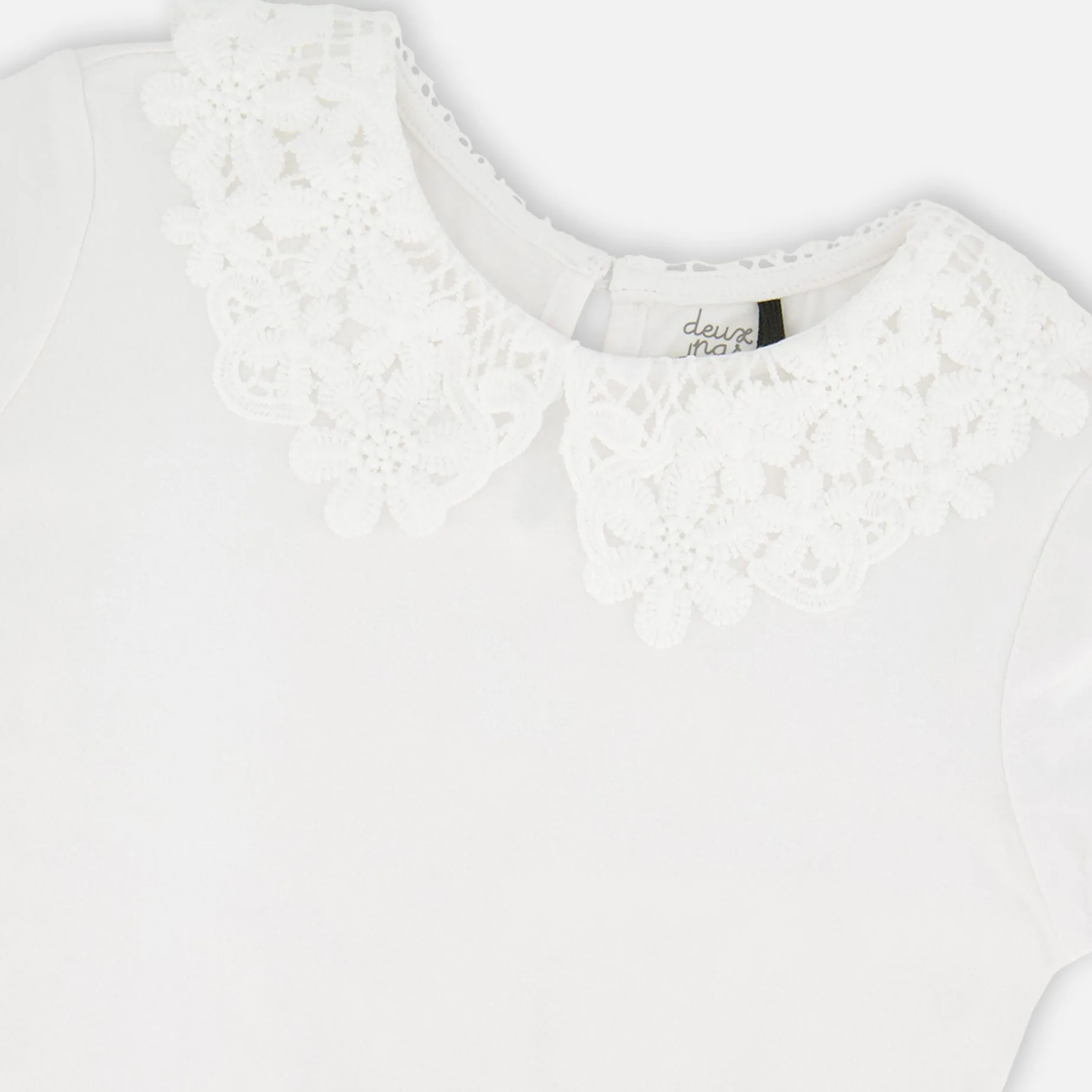 Daisies White T-shirt 7-10