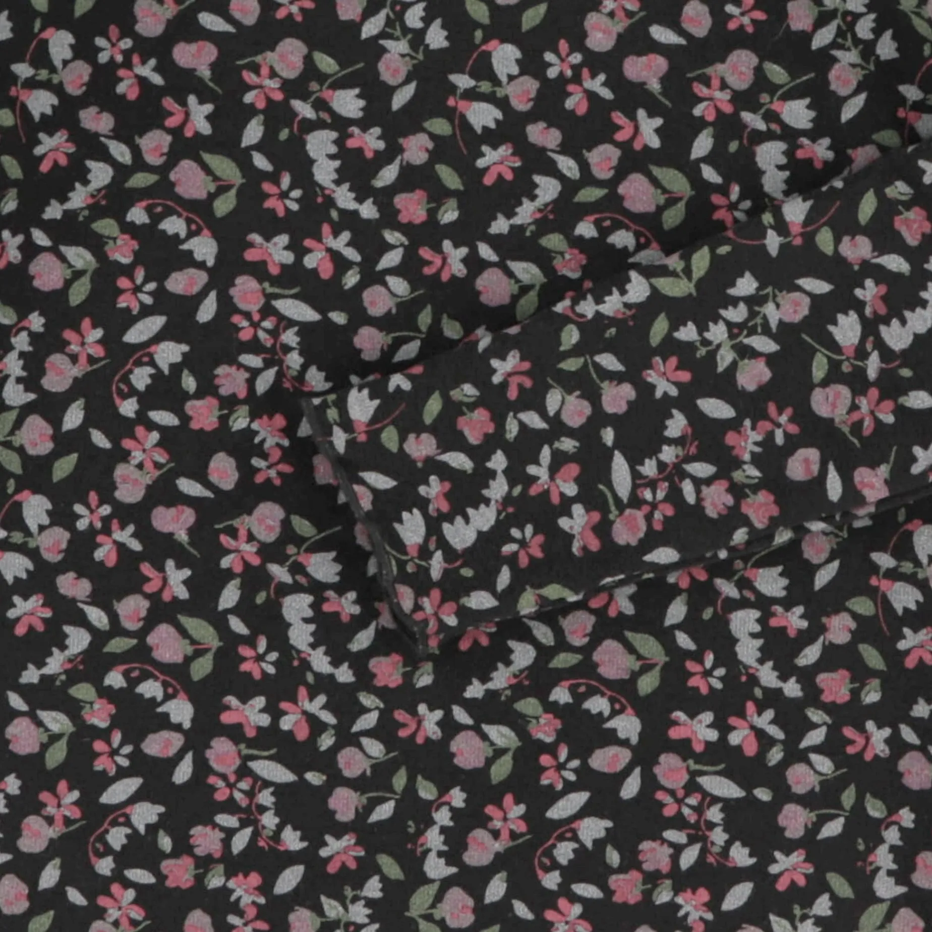 Romance Flowers Turtle Neck714